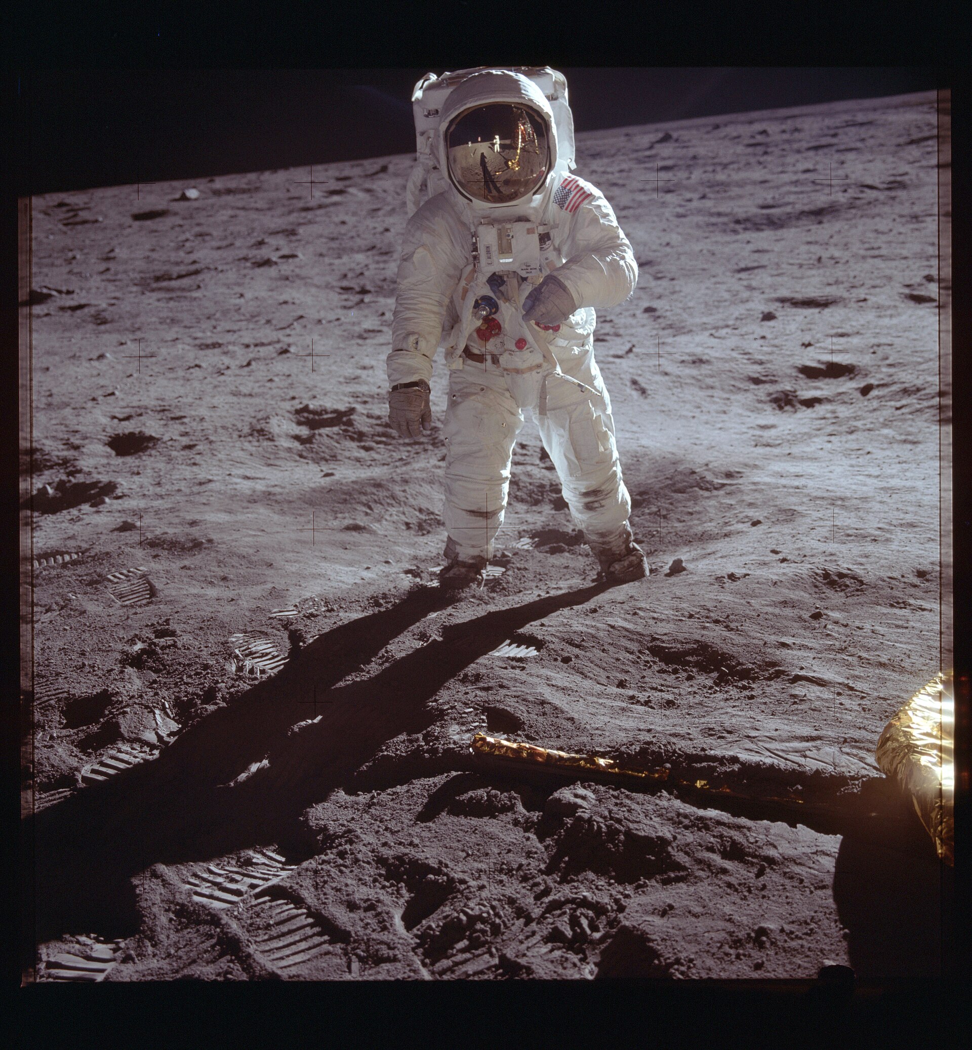Buzz Aldrin en la superficie de la Luna, fotografiado por Neil Armstrong en 1969